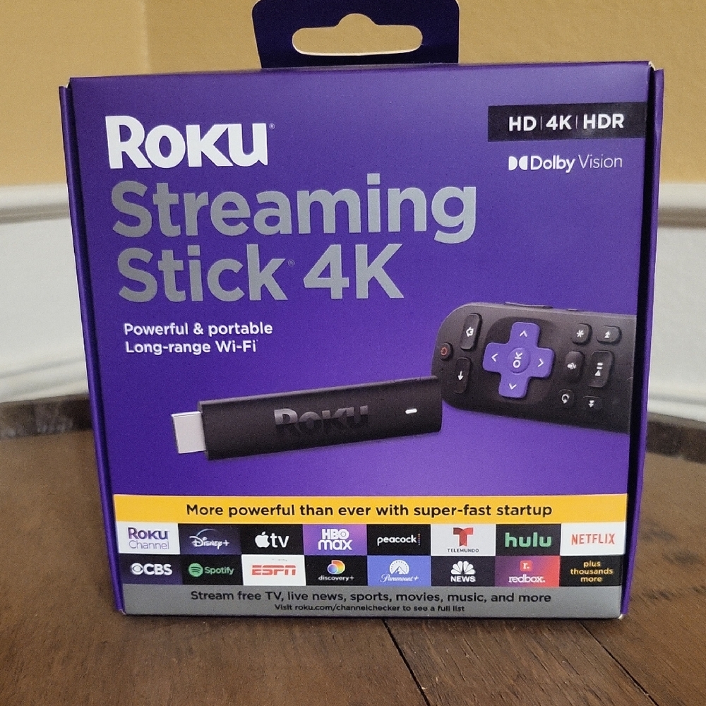 Roku Streaming Stick 4K - Purple and Black